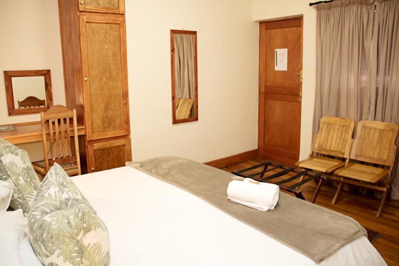 Matoppo Inn Beaufort West Dış mekan fotoğraf