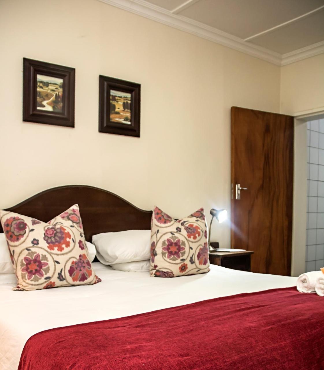 Matoppo Inn Beaufort West Dış mekan fotoğraf